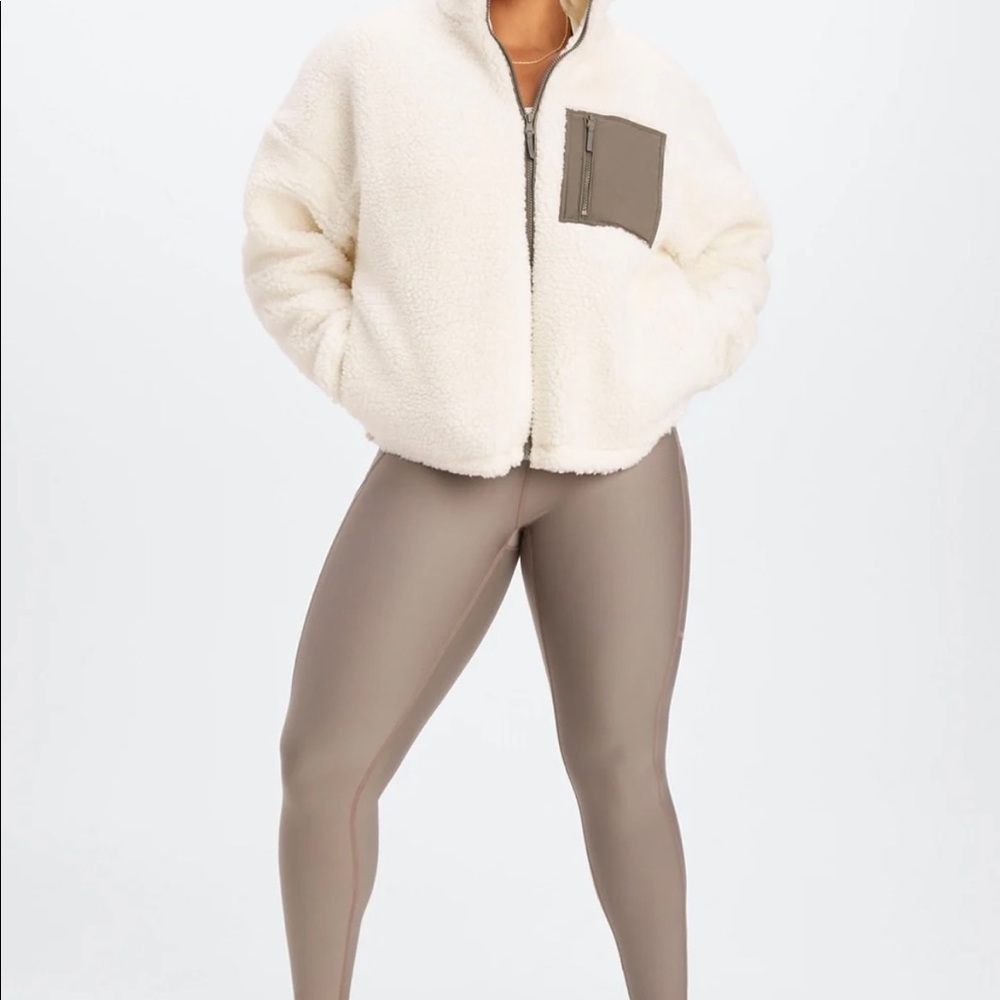 COPY - Fabletics Rylan Sherpa Jacket - Picture 4 of 6